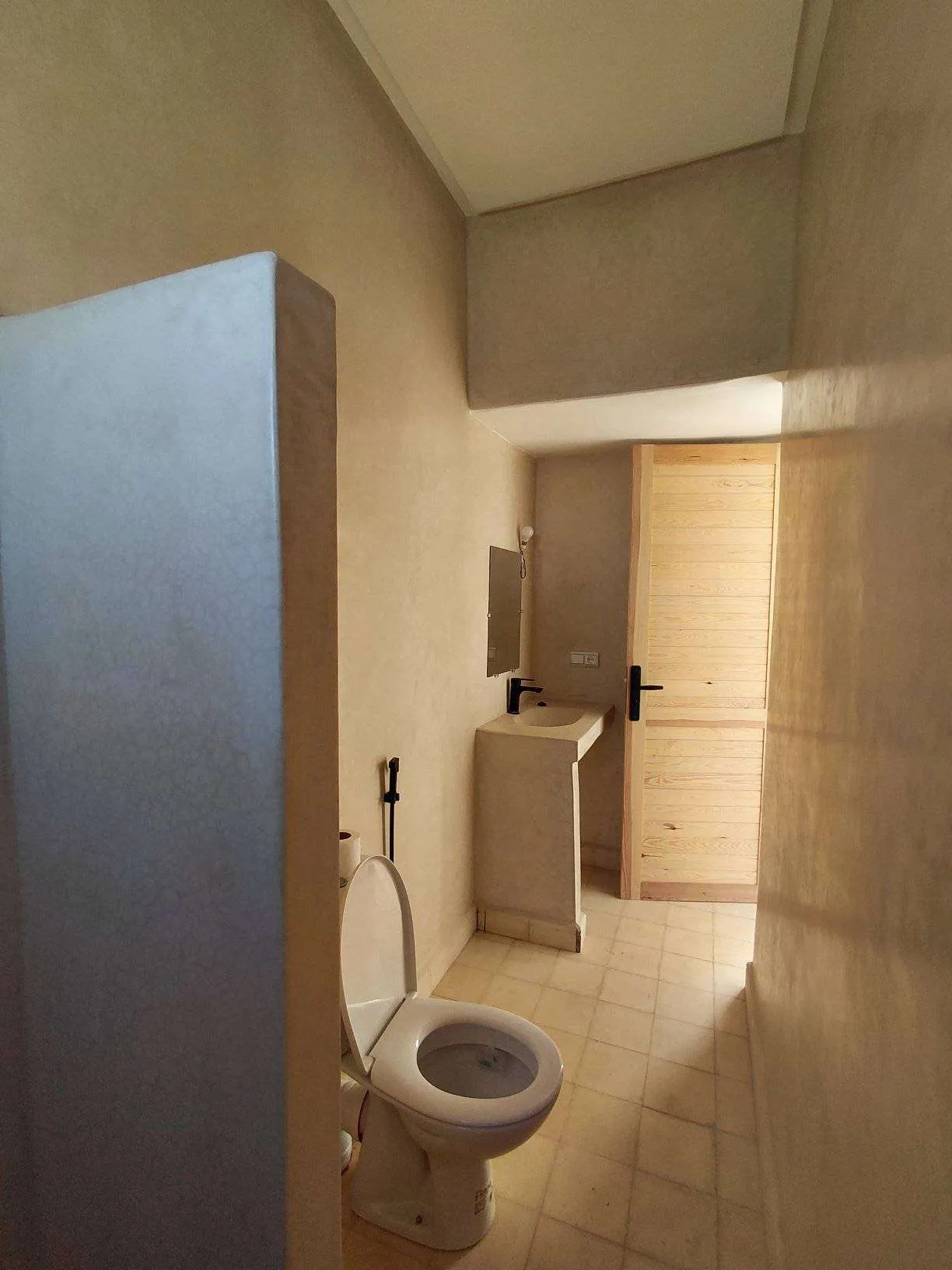 Fifth bedroom with private bathroom and comfort