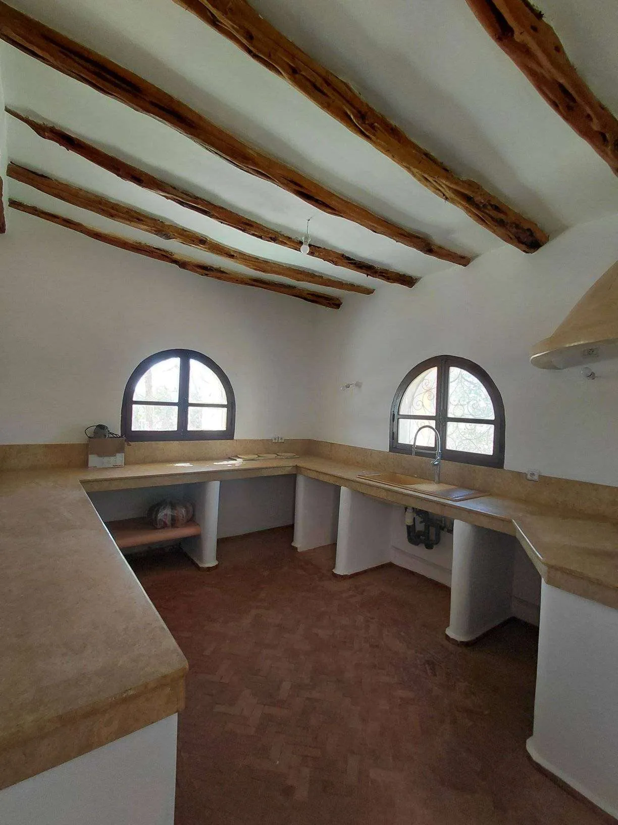 Independent fully equipped kitchen