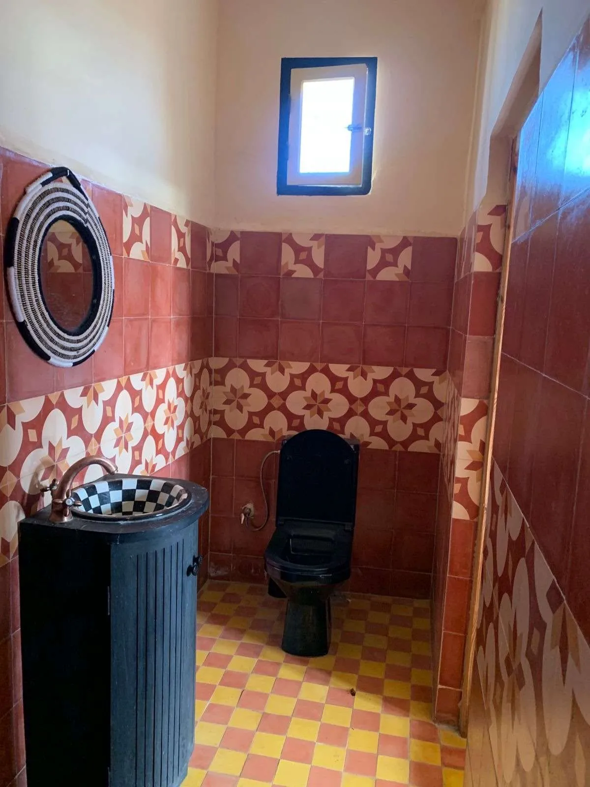 Additional bedroom located on the upper level