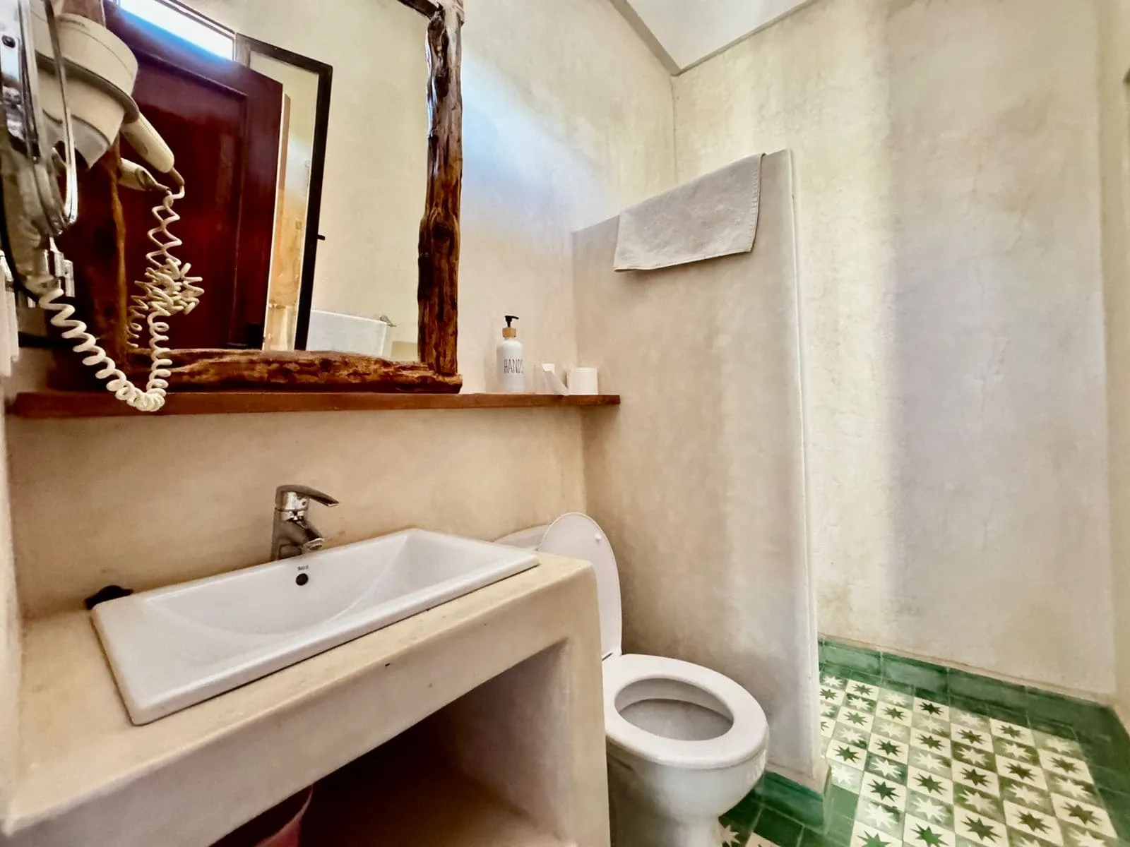 Piscine privée d’une villa à louer en longue durée à Ida Ougard