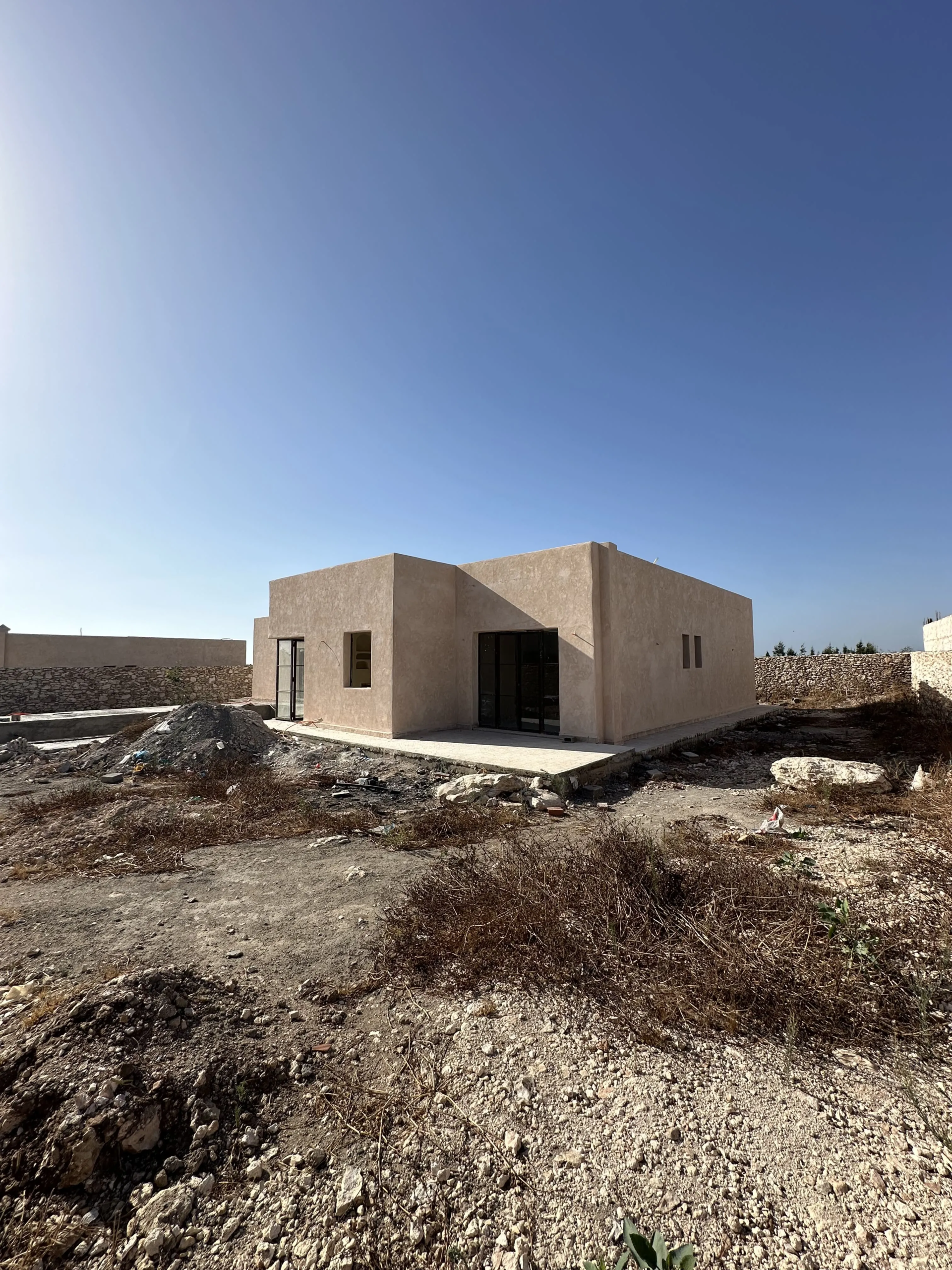 Land and outdoor areas of the villa on a 1000 sqm plot in Ghazoua
