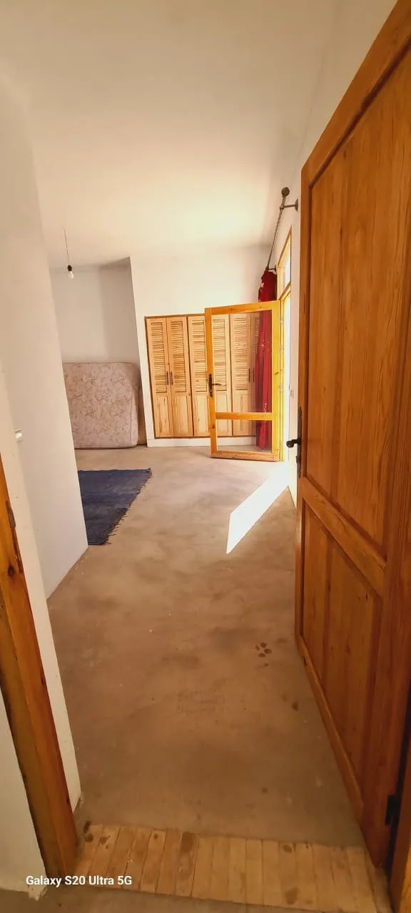 Deuxième chambre de la maison non meublée avec jardin à Ghazoua